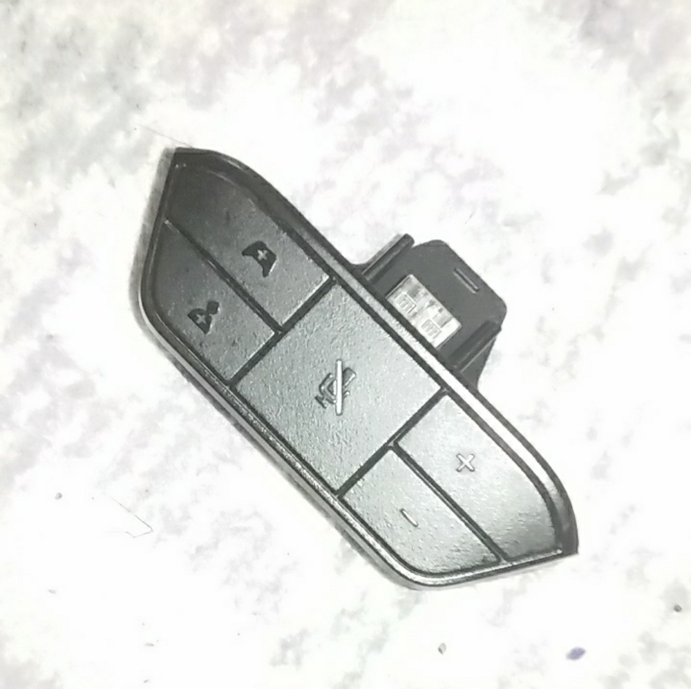 Controller - Picture 2 of 3